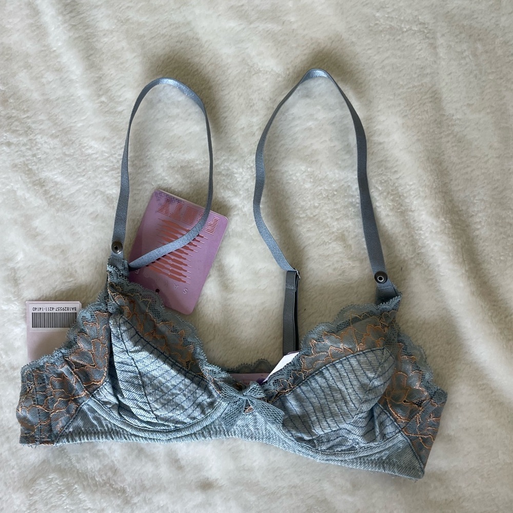 Savage X Fenty Lace Bra in Blue and Orange